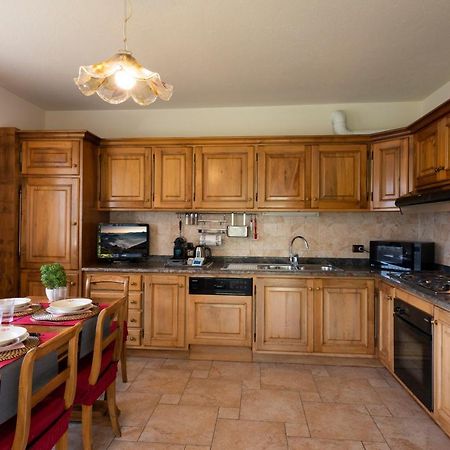 Villa Mara - Aosta - 200 Mq - Wifi - Jacuzzi - Parcheggio - Giardino Exterior foto