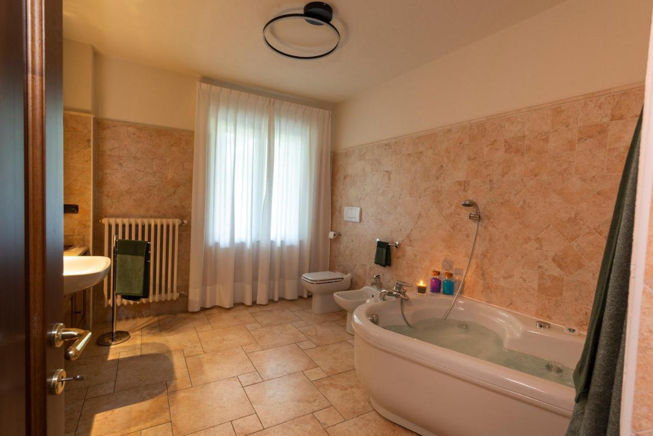 Villa Mara - Aosta - 200 Mq - Wifi - Jacuzzi - Parcheggio - Giardino Exterior foto